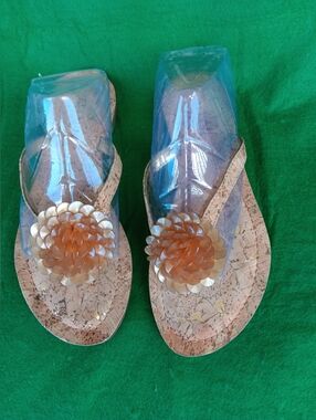 Alfani "PLAYFUL CORK" Gold Flip Flop Sandals size 5